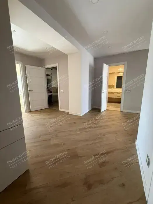 Трикімнатна картира у центрі міста | Приват житло